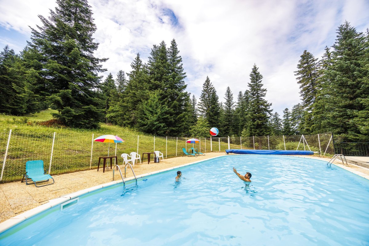 🎉Venez profiter de la piscine à Chabanon-Selonnet 🌞